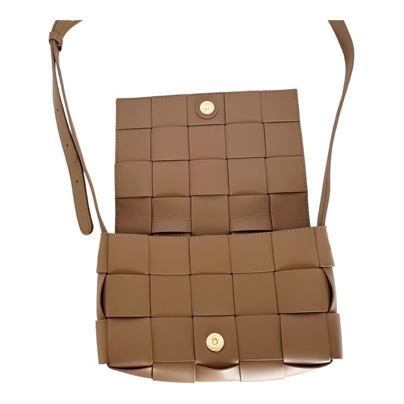 Urban Expressions Tan Crossbody Bag - Picture 5 of 13